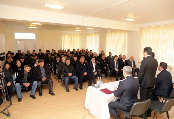 Xaçmazın Qıraqlı kəndində səyyar qəbul keçirilib (FOTO)