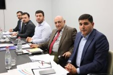 Azərbaycan və Ermənistan vətəndaş cəmiyyətləri nümayəndələrinin Yerevanda ikitərəfli dəyirmi masası baş tutub (FOTO)
