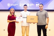 Məktəblilər arasında “R.M.90” proqramlaşdırma müsabiqəsi keçirilib (FOTO)
