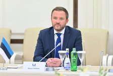 Milli Məclisin sədri Estoniyanın xarici işlər naziri ilə görüşüb (FOTO)