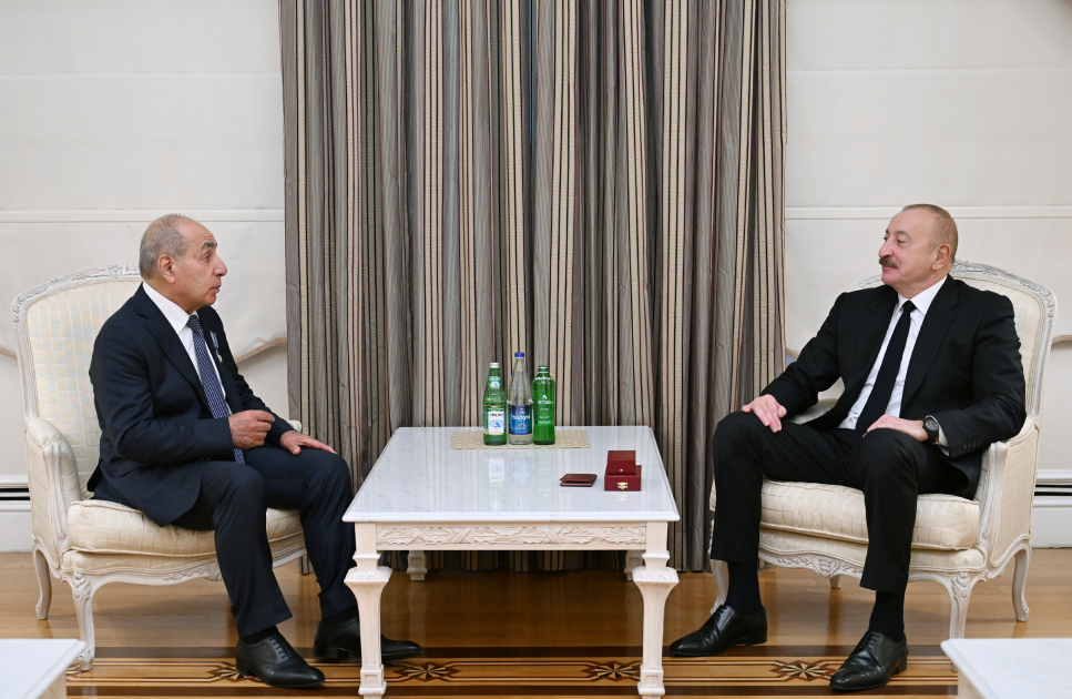 Prezident İlham Əliyev Yaqub Eyyubova “İstiqlal” ordenini təqdim edib (FOTO)