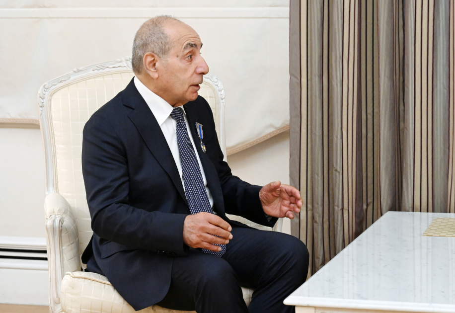 Prezident İlham Əliyev Yaqub Eyyubova “İstiqlal” ordenini təqdim edib (FOTO)