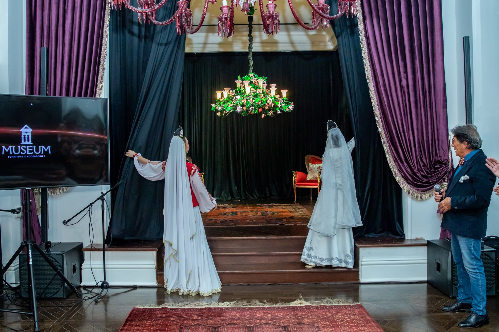 “Museum Furniture showroom”da “Xarı Bülbül” çilçırağının təqdimat mərasimi keçirilib (FOTO)