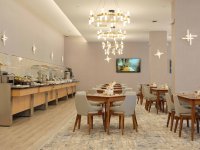 “Wyndham Garden Baku” hoteli bu gün 3 yaşını qeyd edir (FOTO)