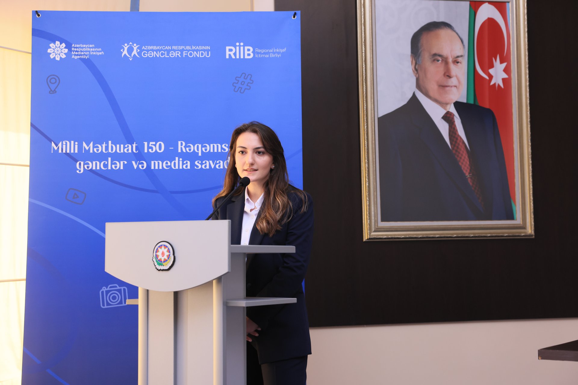 Azərbaycan milli mətbuatının 150 illik yubileyi ilə əlaqədar MEDİA və RİİB könüllüləri Zərdab şəhərinə səfər ediblər (FOTO)