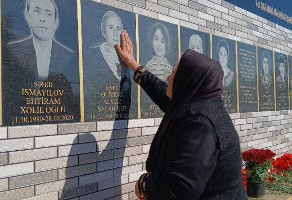 Bərdədə raket hücumu nəticəsində şəhid olan dinc sakinlərin anım günü qeyd edilib (FOTO)