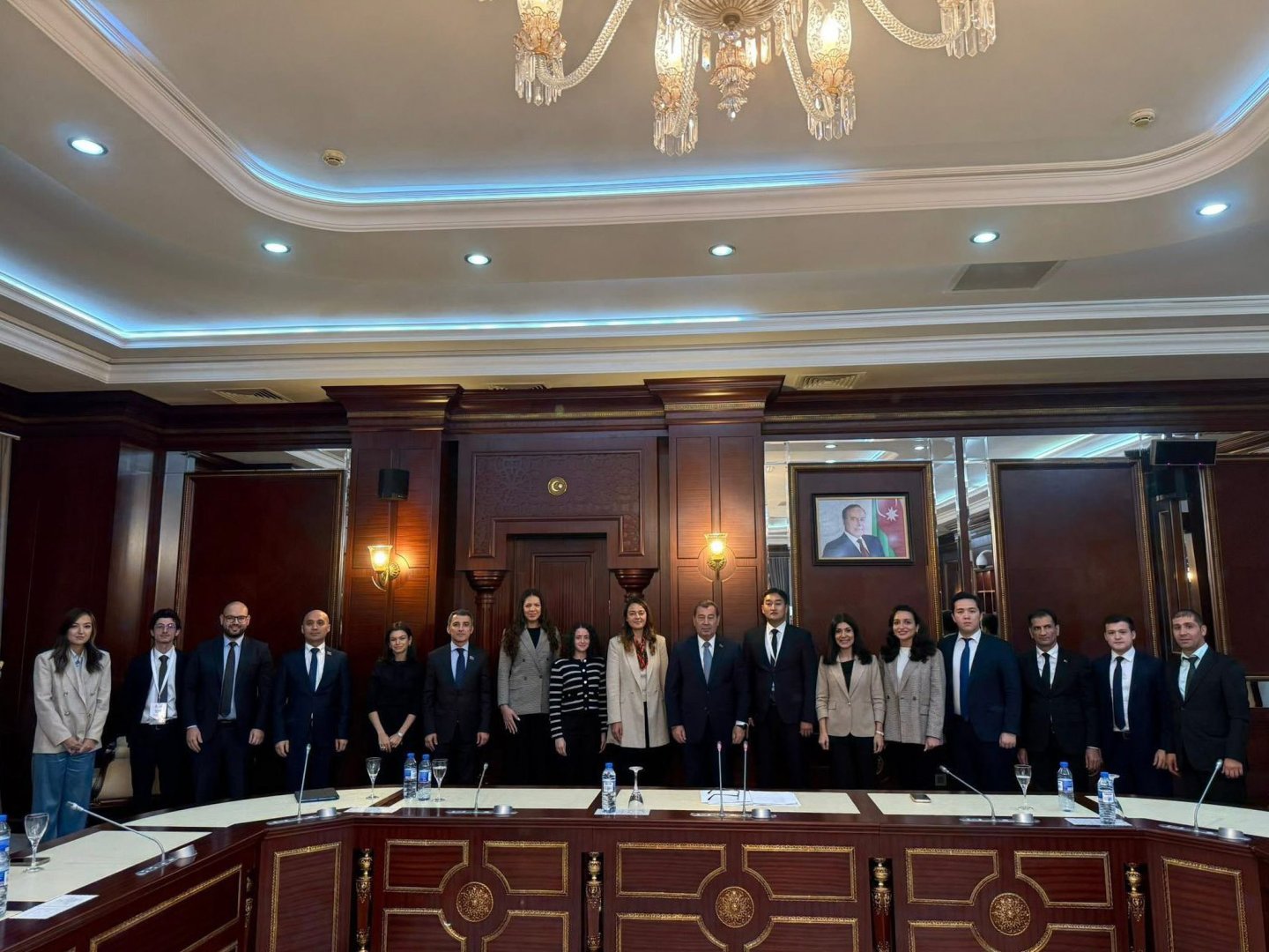 “Xəzər hövzəsi araşdırmaları” proqramı Türk Dövlətləri Təşkilatı üzv və müşahidəçi ölkələrin diplomatlarını bir araya gətirdi (FOTO)