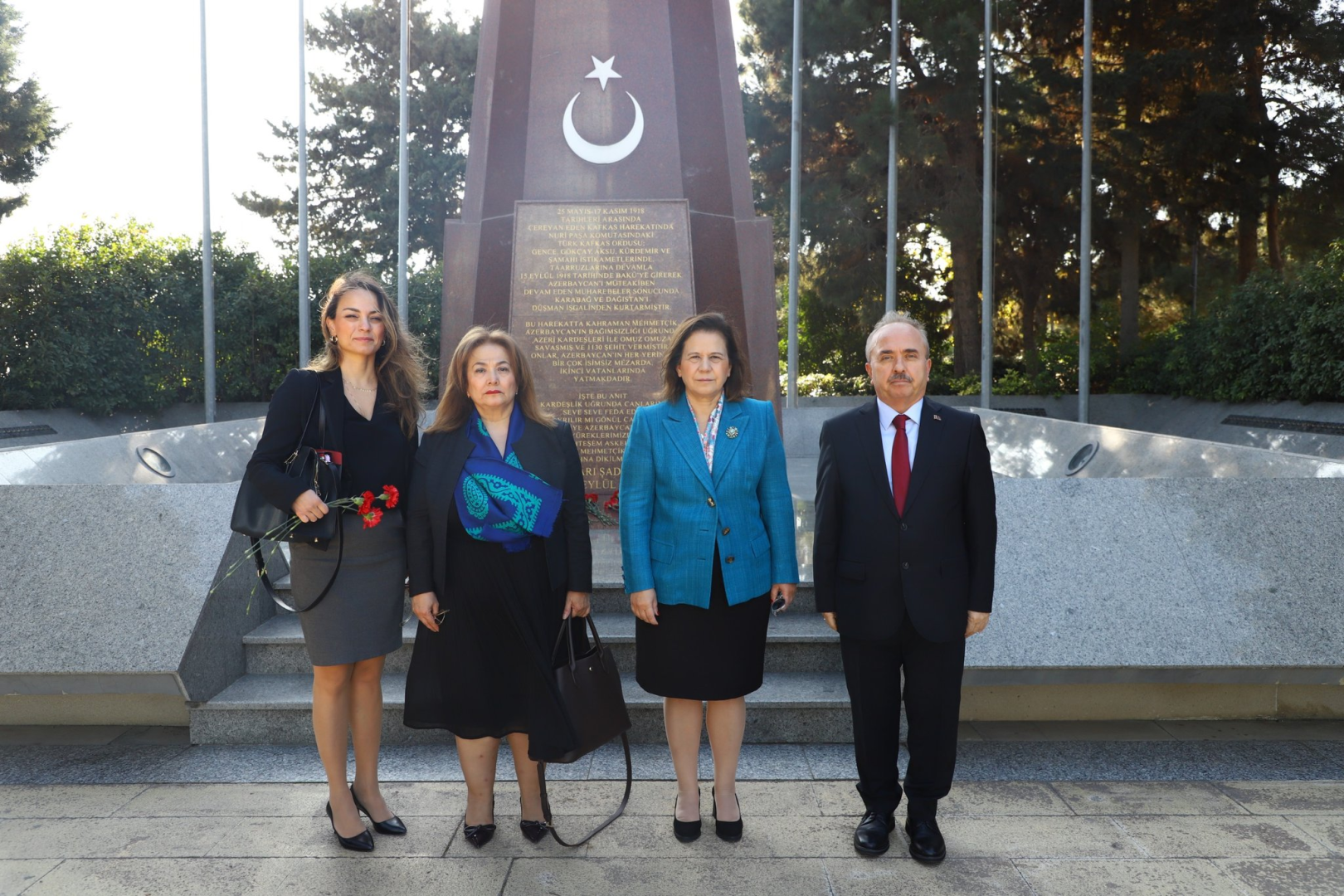 Türkiyənin xarici işlər nazirinin müavini siyasi məsləhətləşmələr çərçivəsində Azərbaycana gəlib (FOTO)