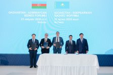 AZPROMO Astanada bir sıra sənədlər imzalayıb (FOTO)