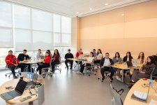 Media nümayəndələri üçün “Süni intellektin mediada tətbiqi” mövzusunda seminarlara başlanılıb (FOTO)