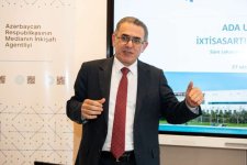 Media nümayəndələri üçün “Süni intellektin mediada tətbiqi” mövzusunda seminarlara başlanılıb (FOTO)