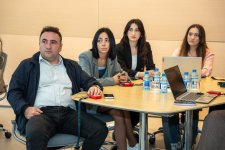 Media nümayəndələri üçün “Süni intellektin mediada tətbiqi” mövzusunda seminarlara başlanılıb (FOTO)