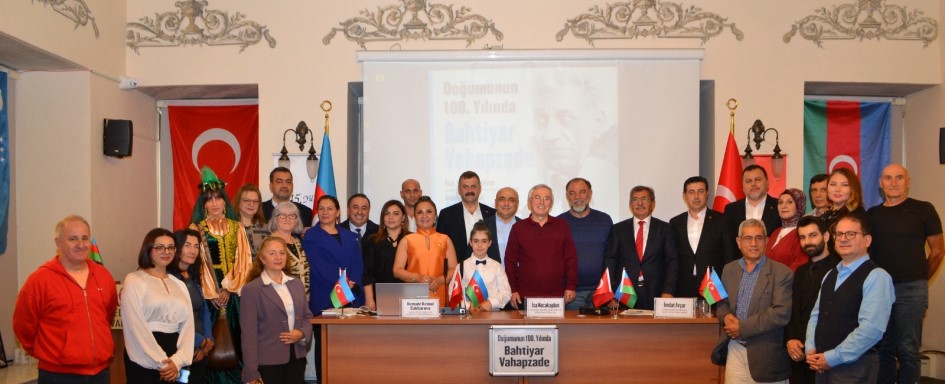 İstanbulda Bəxtiyar Vahabzadənin 100 illik yubileyi qeyd olunub (FOTO)