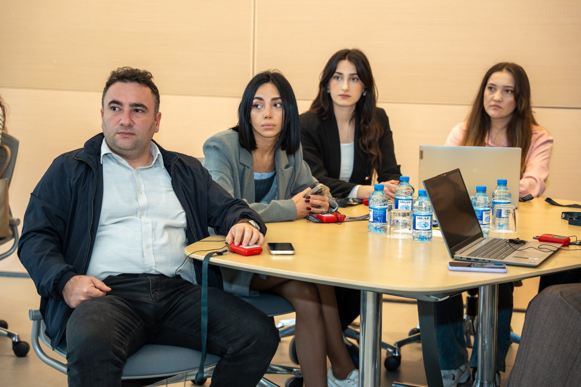 Media nümayəndələri üçün “Süni intellektin mediada tətbiqi” mövzusunda seminarlara başlanılıb (FOTO)