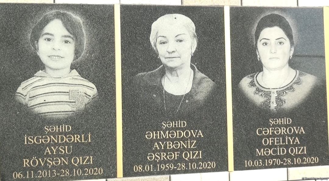 Bərdədə raket hücumu nəticəsində şəhid olan dinc sakinlərin anım günü qeyd edilib (FOTO)