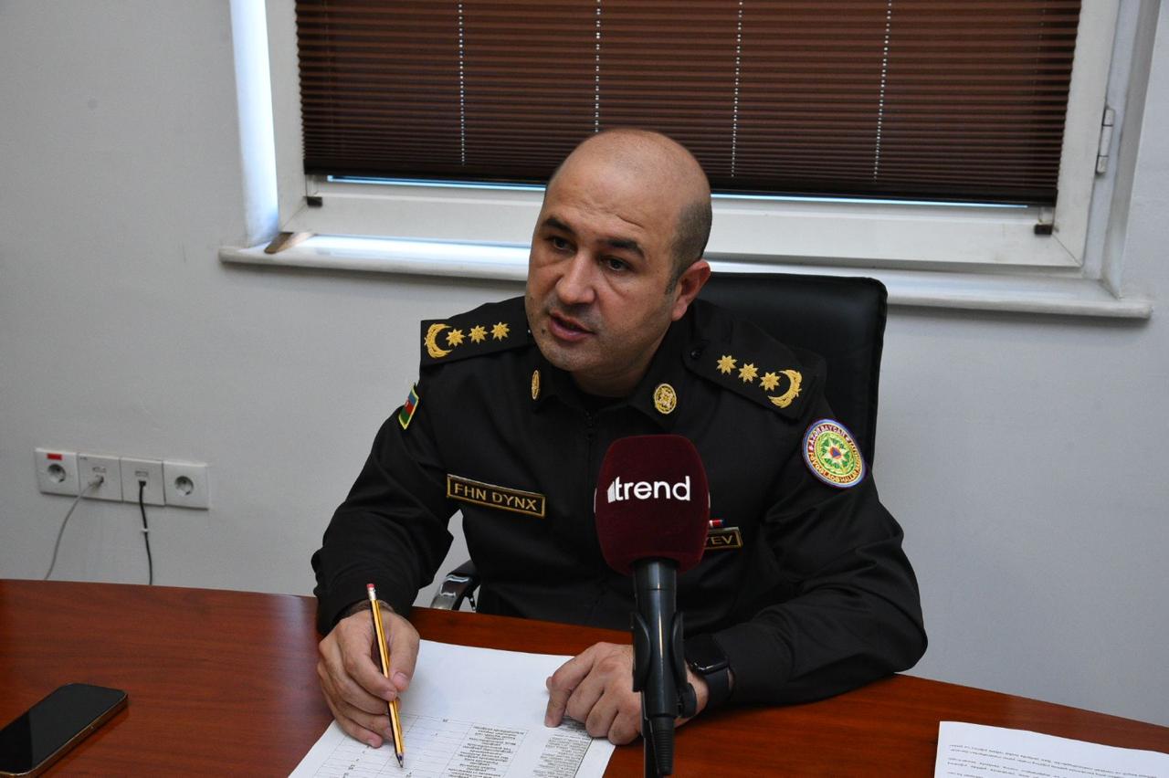 Binaların giriş-çıxışında quraşdırılan şlaqbaumlar FHN-nin fəaliyyətinə mane olur - FHN rəsmisi