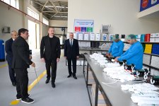 Prezident İlham Əliyev Sabirabadda su filtrlərinin istehsalı müəssisəsinin fəaliyyəti ilə tanış olub (FOTO)