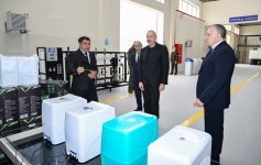 Prezident İlham Əliyev Sabirabadda su filtrlərinin istehsalı müəssisəsinin fəaliyyəti ilə tanış olub (FOTO)