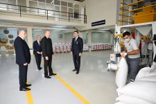 Prezident İlham Əliyev Sabirabad Sənaye Məhəlləsində toxum istehsalı müəssisəsinin fəaliyyəti ilə tanış olub (FOTO)