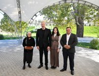 Prezident İlham Əliyev Cəbrayıl rayonunun Horovlu kəndinin sakinlərinə mənzillərin açarlarını təqdim edib (FOTO/VİDEO) (YENİLƏNİB)