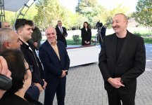 Prezident İlham Əliyev Cəbrayıl rayonunun Horovlu kəndinin sakinlərinə mənzillərin açarlarını təqdim edib (FOTO/VİDEO) (YENİLƏNİB)