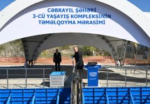 Prezidenti İlham Əliyev Cəbrayıl şəhərində ikinci və üçüncü yaşayış komplekslərinin təməlini qoyub (FOTO)