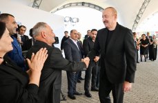 Prezident İlham Əliyev Zəngilanın Məmmədbəyli və Ağalı kəndlərinin sakinlərinə mənzillərin açarlarını təqdim edib (FOTO) (YENİLƏNİB)