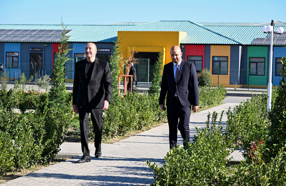 Prezident İlham Əliyev Zəngilanın Məmmədbəyli və Ağalı kəndlərinin sakinlərinə mənzillərin açarlarını təqdim edib (FOTO) (YENİLƏNİB)