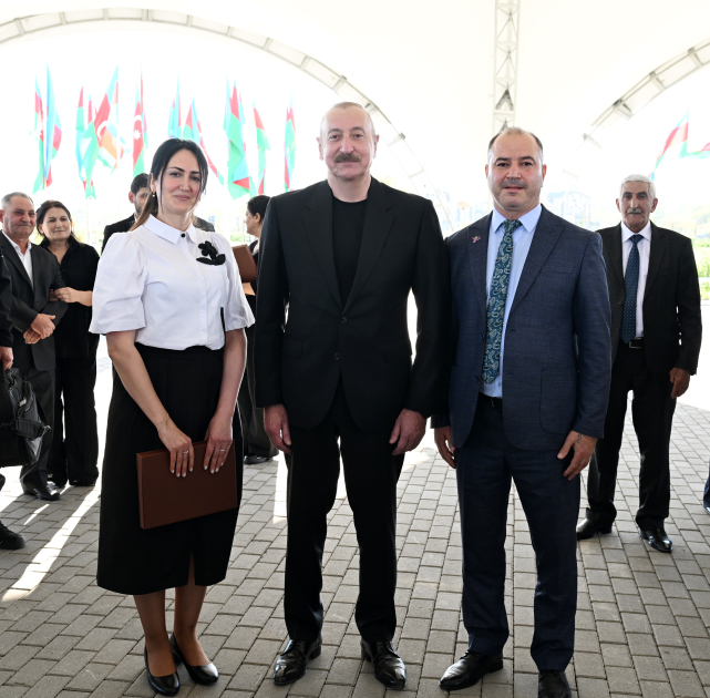 Prezident İlham Əliyev Zəngilanın Məmmədbəyli və Ağalı kəndlərinin sakinlərinə mənzillərin açarlarını təqdim edib (FOTO) (YENİLƏNİB)