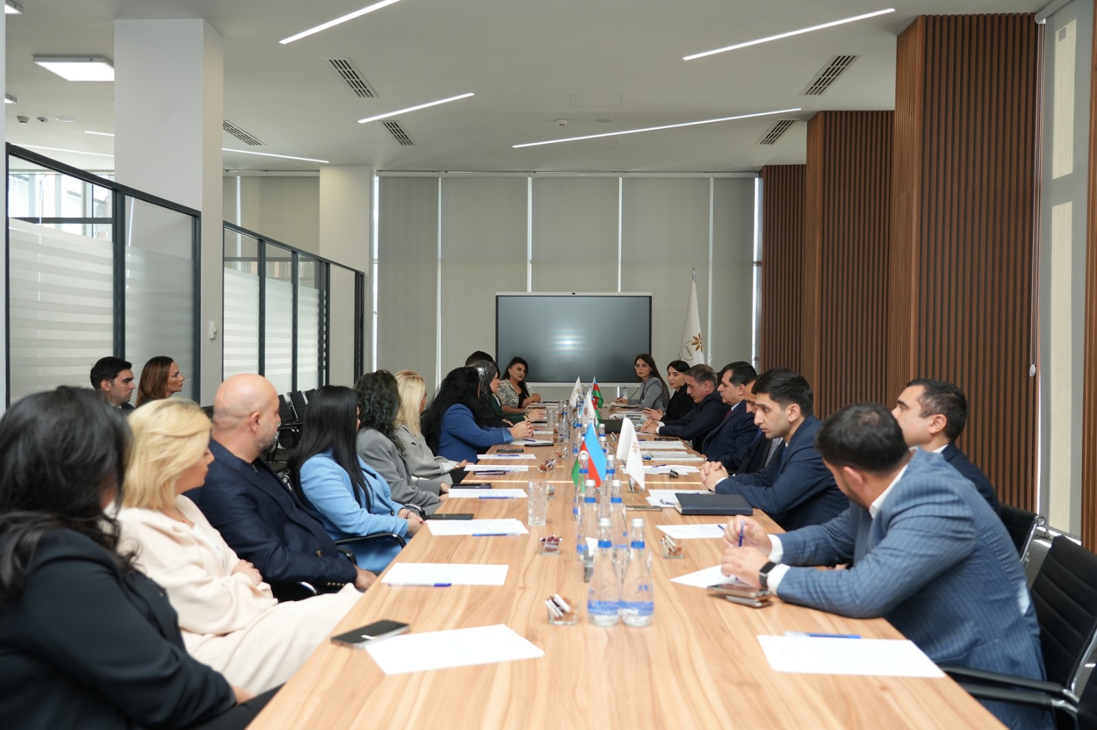 “Biznesin müflisləşməsi” işçi qrupunun sahibkarlıq subyektləri ilə görüşü keçirilib (FOTO)