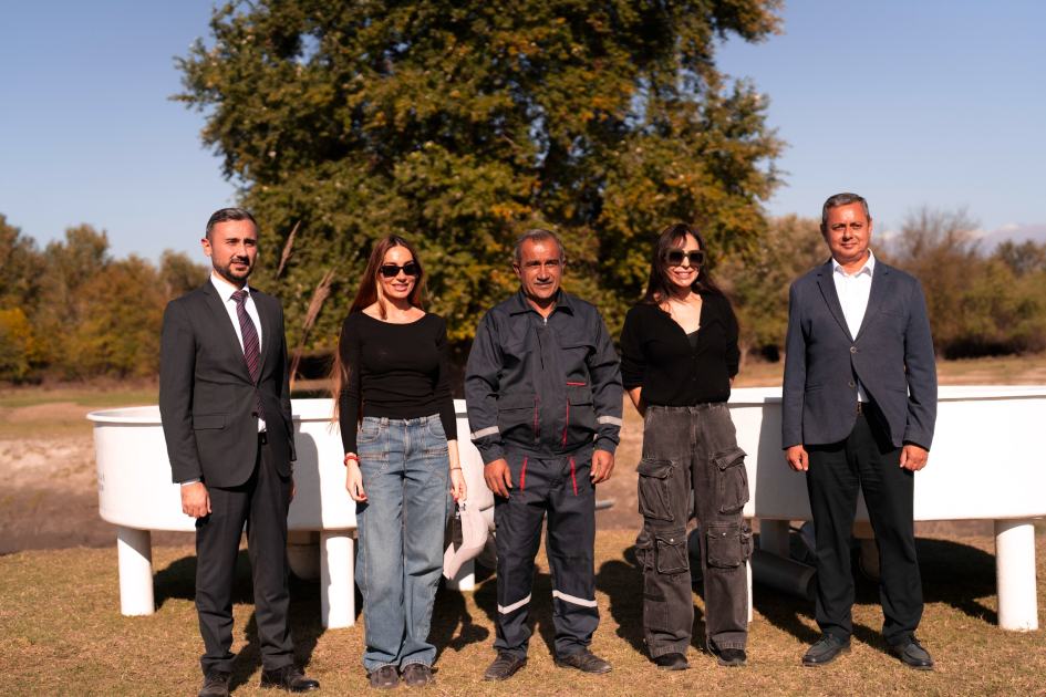 Heydər Əliyev Fondunun vitse-prezidenti Leyla Əliyeva və Bakı Media Mərkəzinin rəhbəri Arzu Əliyeva Qax rayonunda Axar-Baxar Milli Parkının açılış mərasimində iştirak ediblər (FOTO)