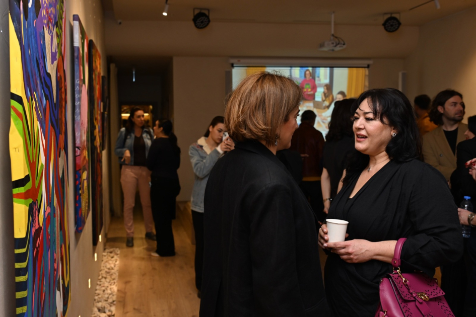 “Art Weekend” çərçivəsində “Od, Su və Öpüşlər" adlı sərgi açılıb (FOTO)