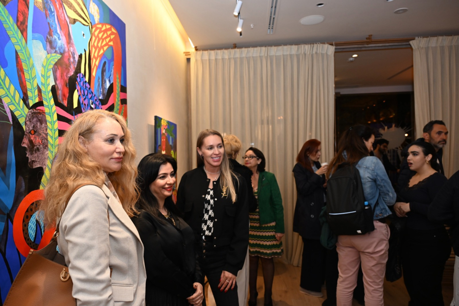“Art Weekend” çərçivəsində “Od, Su və Öpüşlər" adlı sərgi açılıb (FOTO)