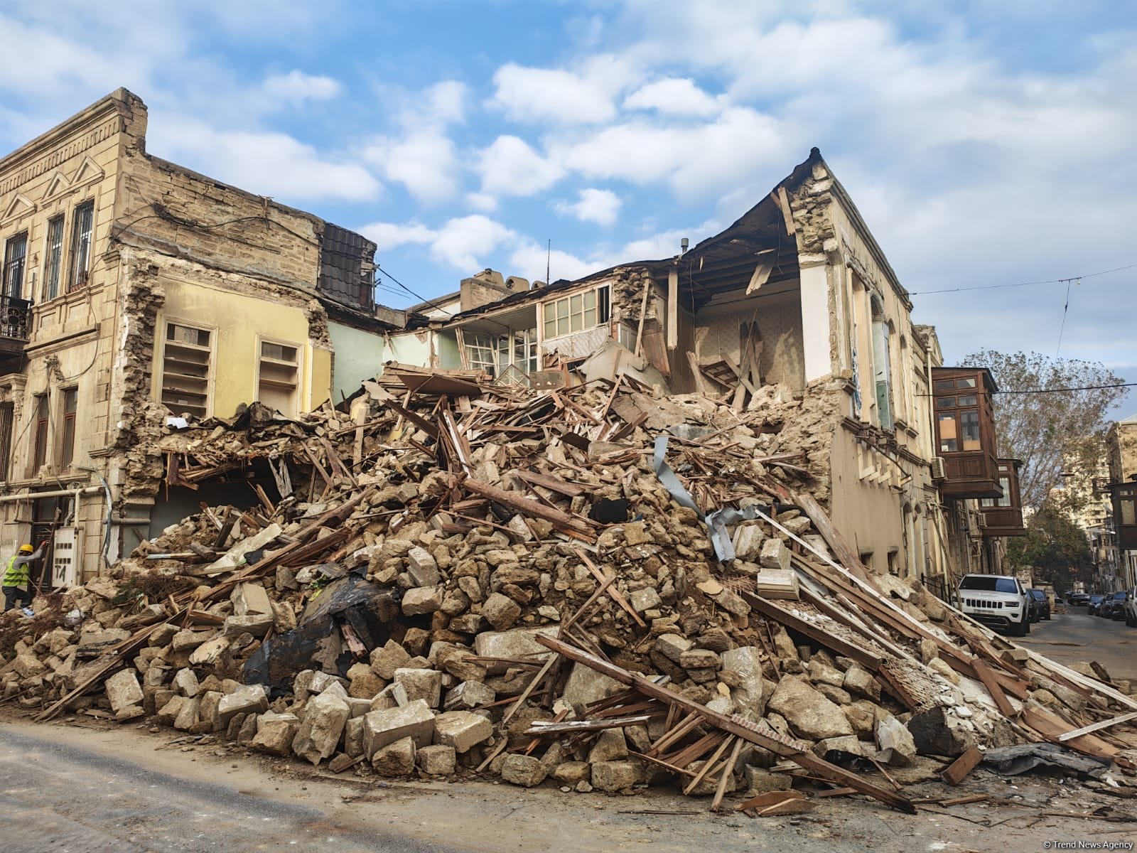 “Sovetski”də tarixi binaların söküntüsü ilə bağlı yayılan iddialara aydınlıq gətirilib (FOTO)