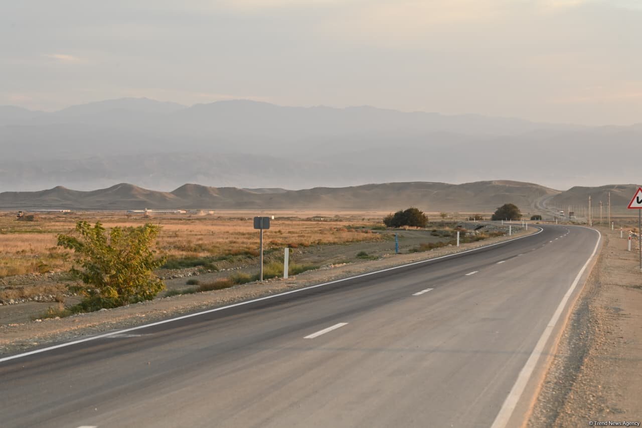 Cəbrayılda “Şəfəq” GES-ə çıxışı təmin edən avtomobil yolu salınır