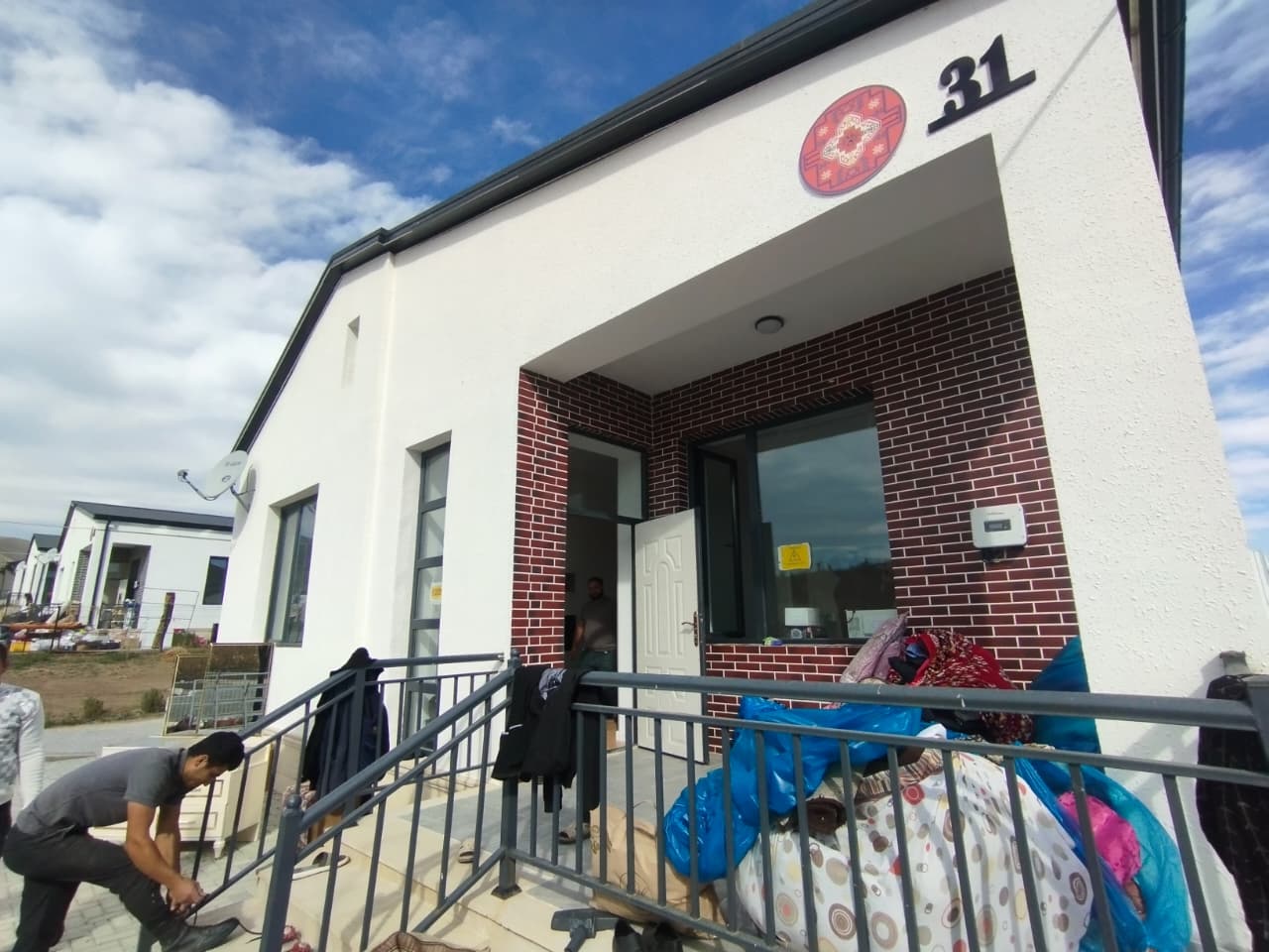 Ağdərənin Həsənriz kəndinə növbəti köç olub (FOTO) (YENİLƏNİB)