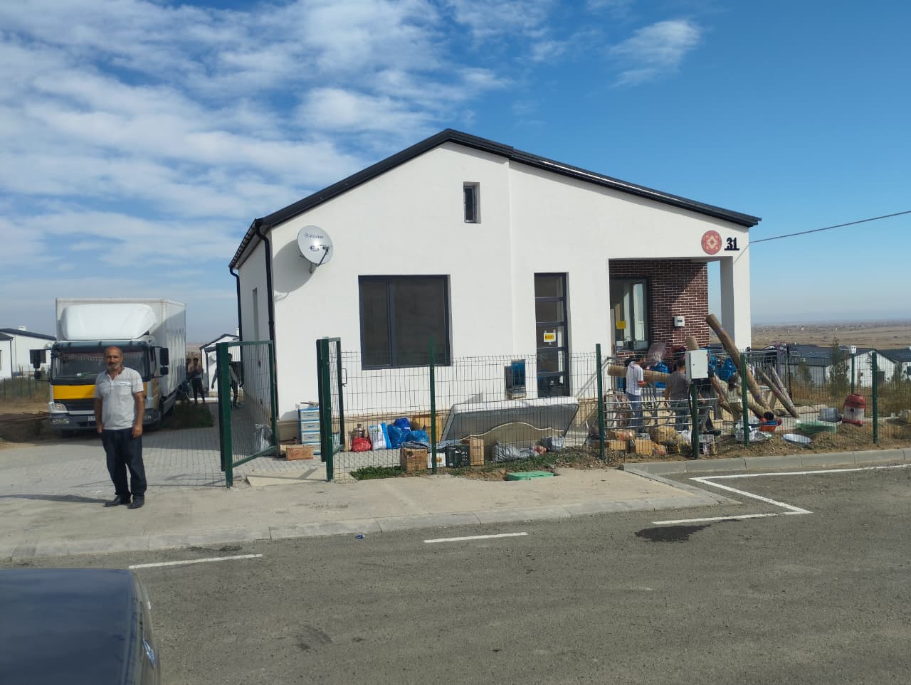 Ağdərənin Həsənriz kəndinə növbəti köç olub (FOTO) (YENİLƏNİB)