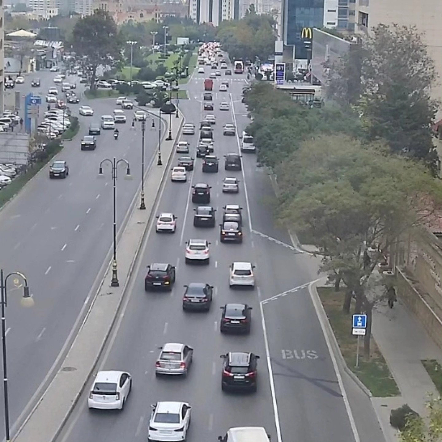 Sürücülərin NƏZƏRİNƏ: Bakıda bu yollarda sıxlıq var - SİYAHI (FOTO)