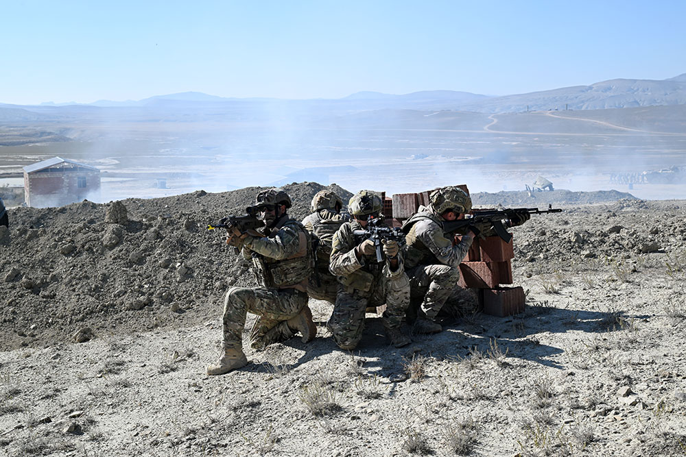 "Sarsılmaz Tərəfdaşlıq-2025" birgə XTQ təlimi sona çatıb (FOTO)