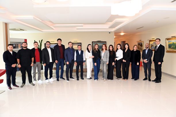 Xalq Bank Eurasian Bank və Uzpromstroybank nümayəndə heyətlərini qəbul edib (FOTO)