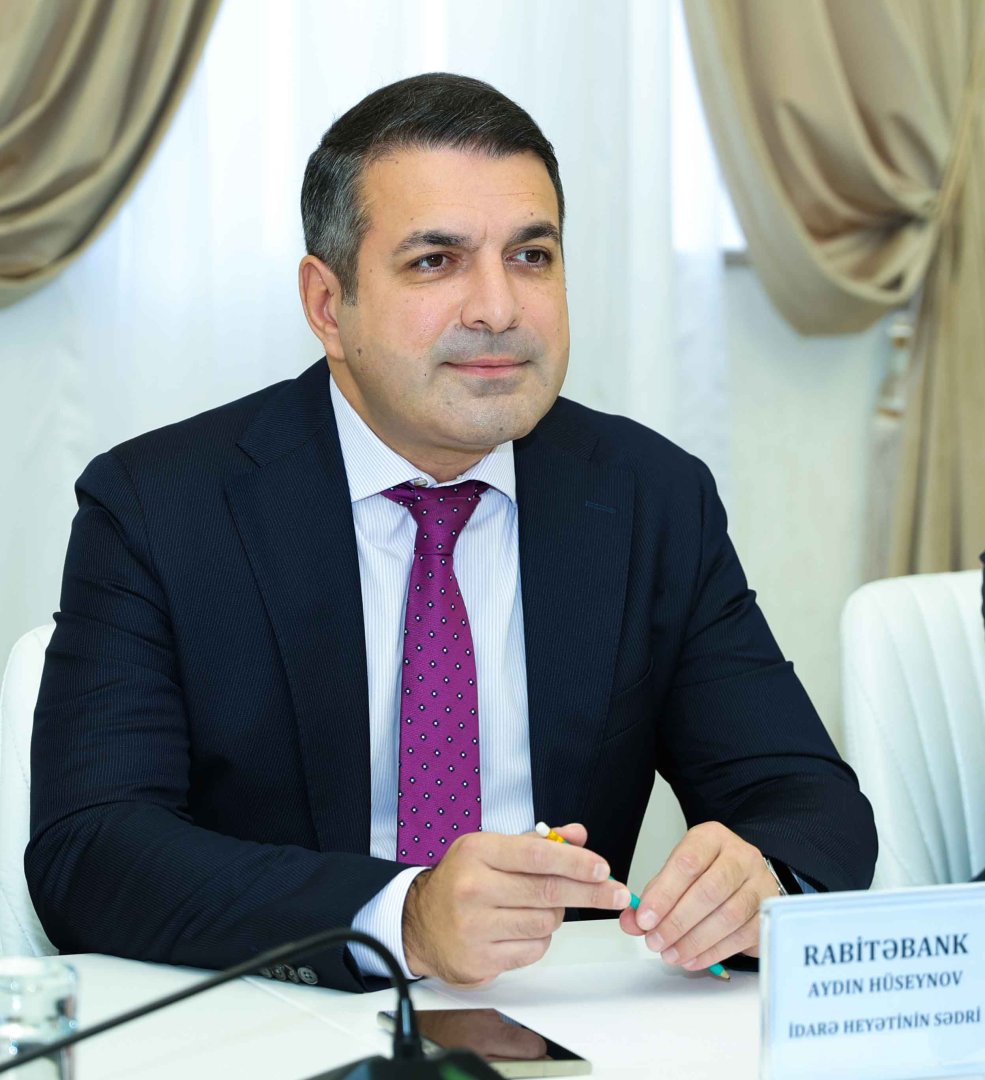 UNEC ilə “Rabitəbank” arasında əməkdaşlıq memorandumu imzalanıb (FOTO)