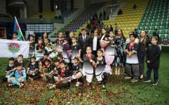 Heydər Əliyev Fondunun vitse-prezidenti Leyla Əliyevanın təşəbbüsü ilə uşaq evlərinin komandaları arasında növbəti minifutbol turniri təşkil olunub (FOTO)