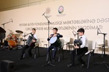 Heydər Əliyev Fondunun dəstəyi ilə alınan musiqi alətlərinin təqdimatı olub (FOTO)