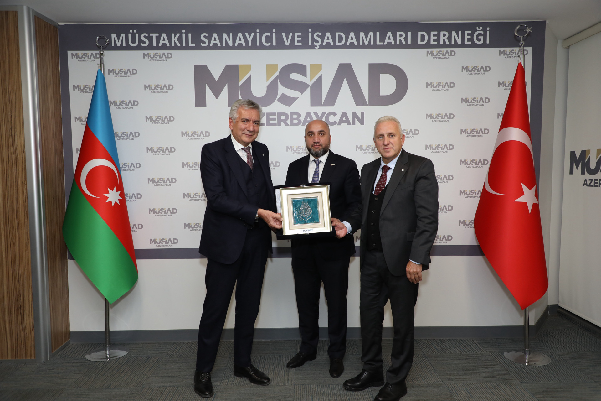 İstanbul Sənaye Palatasının nümayəndə heyəti MÜSİAD Azərbaycanı ziyarət edib (FOTO)