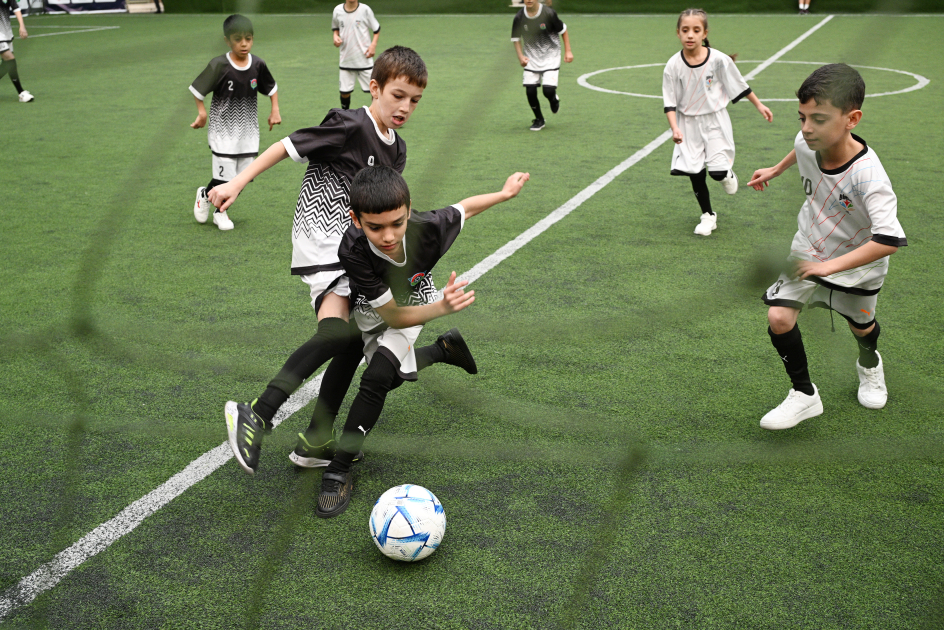 Heydər Əliyev Fondunun vitse-prezidenti Leyla Əliyevanın təşəbbüsü ilə uşaq evlərinin komandaları arasında növbəti minifutbol turniri təşkil olunub (FOTO)