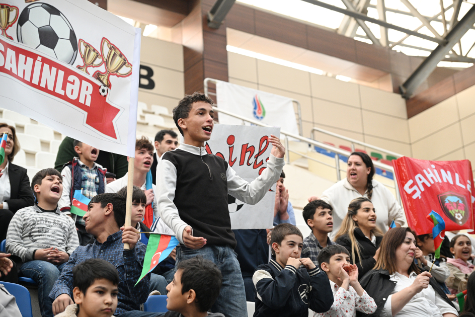 Heydər Əliyev Fondunun vitse-prezidenti Leyla Əliyevanın təşəbbüsü ilə uşaq evlərinin komandaları arasında növbəti minifutbol turniri təşkil olunub (FOTO)