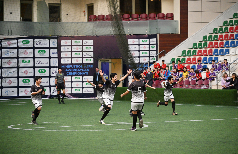 Heydər Əliyev Fondunun vitse-prezidenti Leyla Əliyevanın təşəbbüsü ilə uşaq evlərinin komandaları arasında növbəti minifutbol turniri təşkil olunub (FOTO)