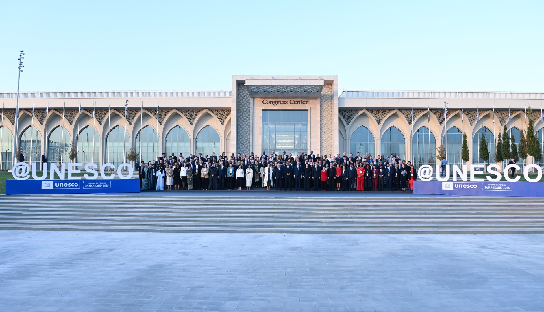 Ceyhun Bayramov UNESCO Baş Konfransının 43-cü sessiyasının açılış mərasimində iştirak edir (FOTO)