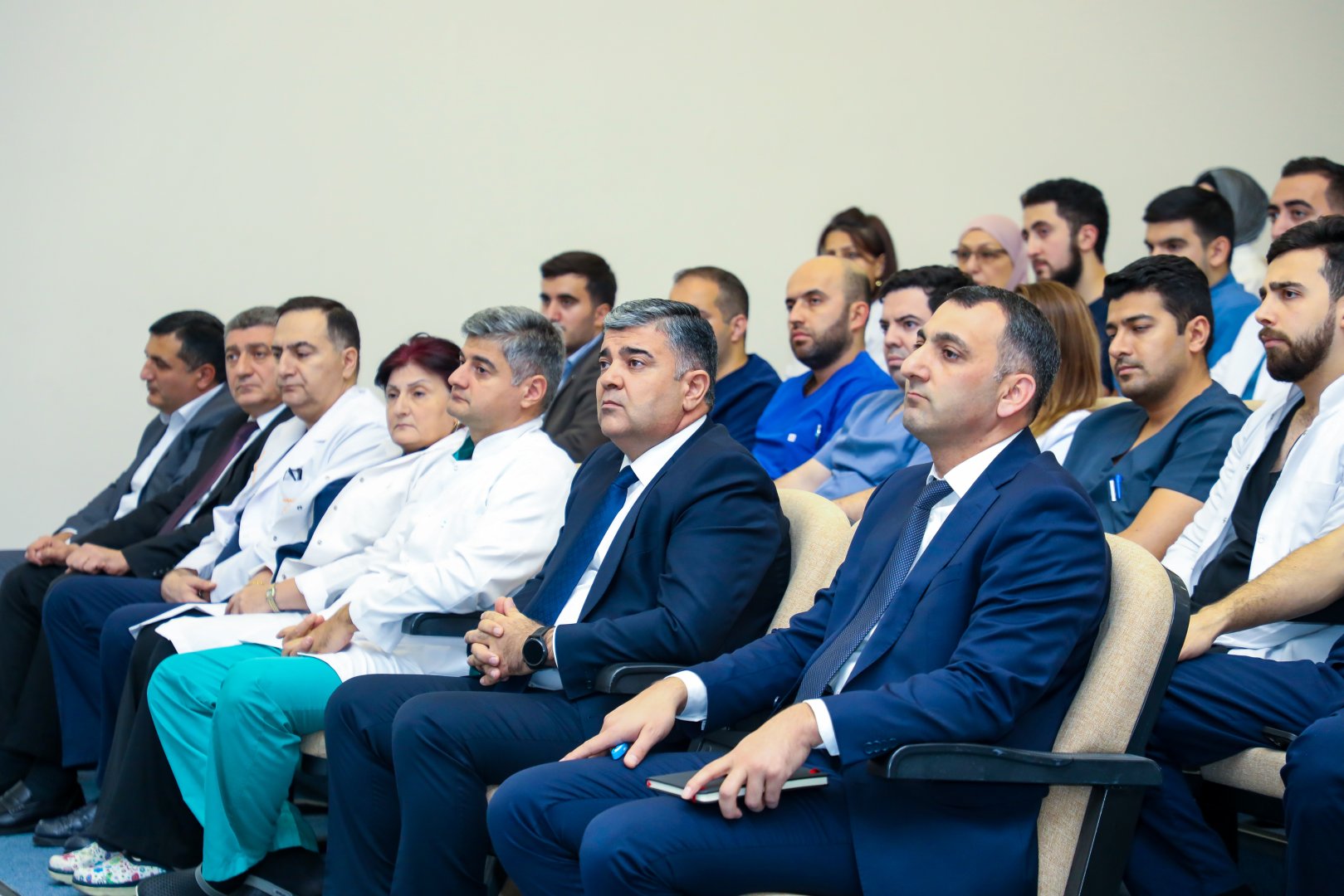 Respublika Kliniki Uroloji Xəstəxanasına direktor və direktor müavini təyin edilib (FOTO)