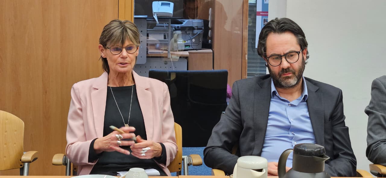 Almaniyadakı Azərbaycan icmasının üzvləri ilə bu ölkənin elm xadimləri arasında dəyirmi masa təşkil olunub (FOTO)